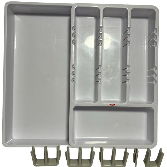 OXO Softwotks Expandable utensils Silverware Flatware Tray Holder 9.75 to 16” - Picture 1 of 9